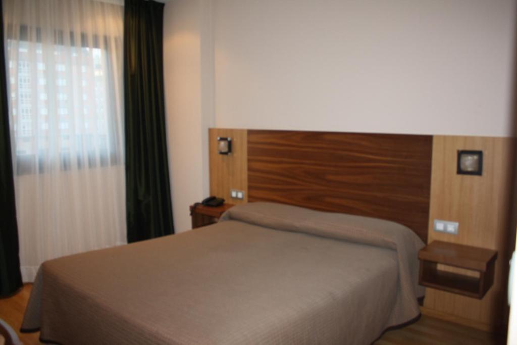 Hotel Mar De Plata Sarria Room photo